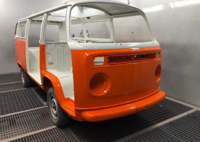 Volkswagen T2 Bus Ganzlackierung 1