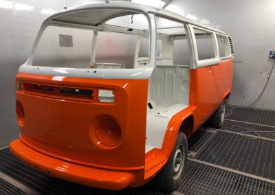 Volkswagen T2 Bus Ganzlackierung 2