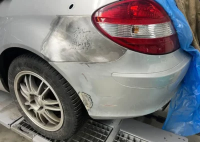 Lackwerk_Sued_Mercedes_Benz_Karosserie_Schaden_bearbeiten